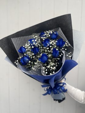 ブルーローズ10本とかすみ草の花束　11,000円(税込)