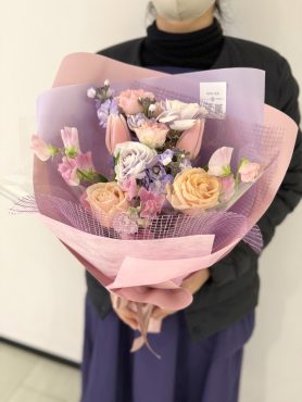 ②おまかせ花束(ピンク＆パープル)